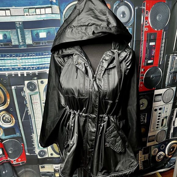 LULULEMON Wanderful Hooded Cape-let Raincoat Poncho Jacket Size M/L - Picture 1 of 9